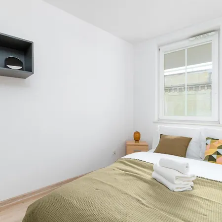 Dabrowskiego Old Town By Bookinghost 아파트 *