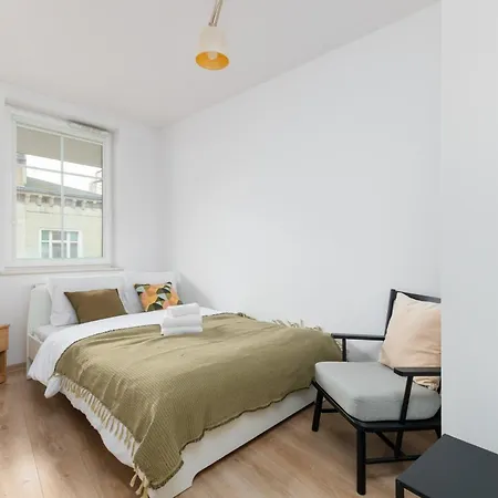Dabrowskiego Old Town Apartment *