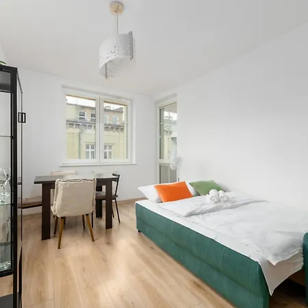 Lägenhet Dabrowskiego Old Town By Bookinghost