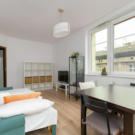 Lägenhet Dabrowskiego Old Town By Bookinghost *