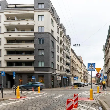 Dabrowskiego Old Town By Bookinghost Apartment *