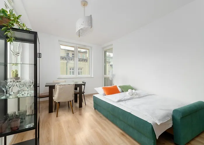 Apartment Dabrowskiego Old Town By Bookinghost