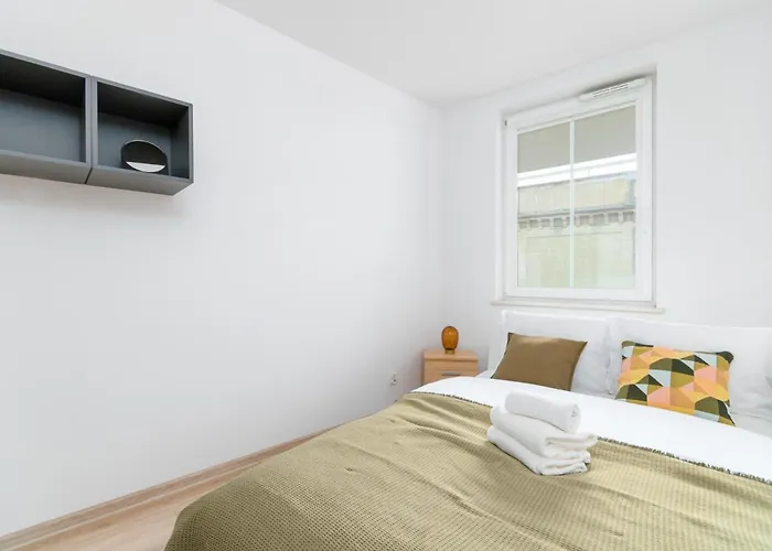 Dabrowskiego Old Town By Bookinghost Apartment *