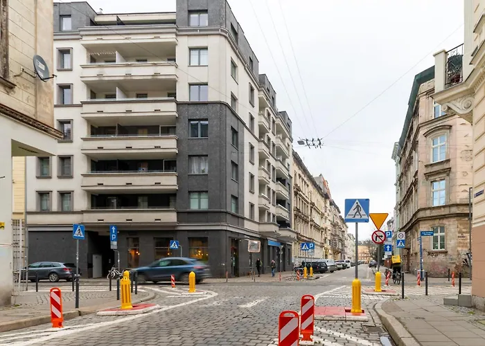 Dabrowskiego Old Town By Bookinghost Apartment *